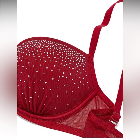 PINK Victoria's Secret Red Bra Set - Picture 3 of 5